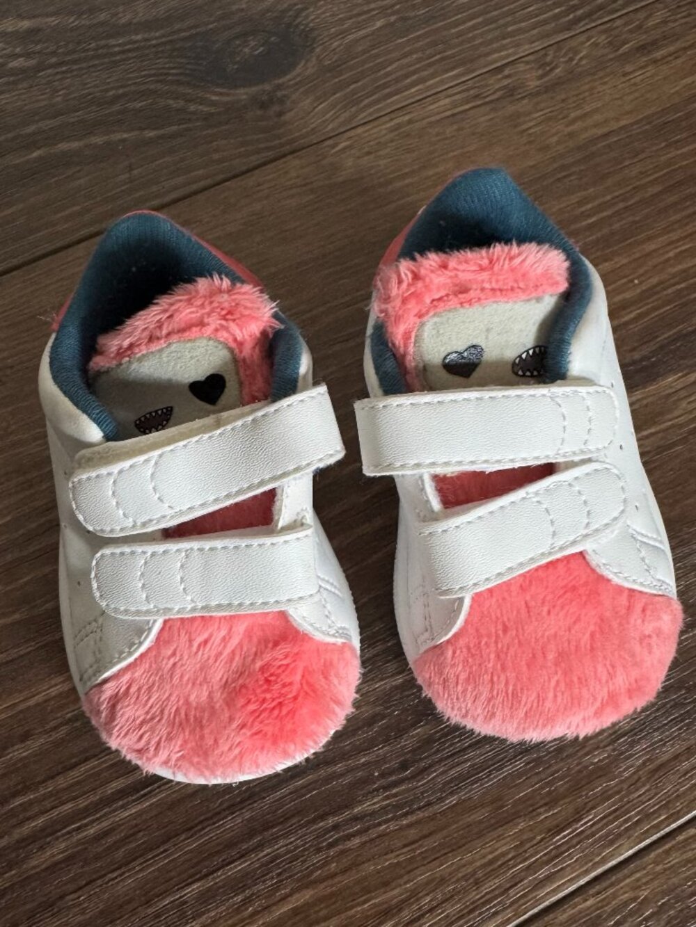 New Vintage Y2K Adidas Originals Stan Smith Fuzzy Pink Baby Sneakers 2K